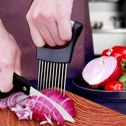 coupe légumes utilisé pour préparer un oignon