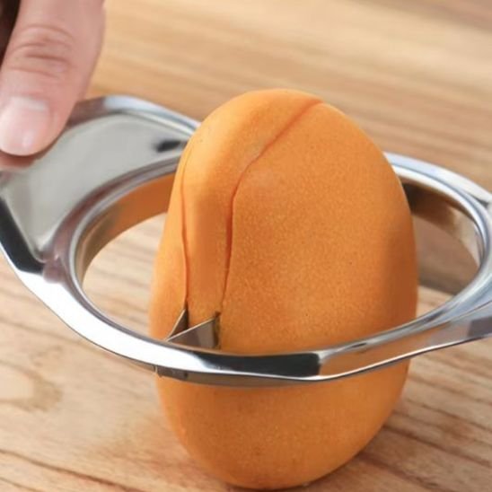 coupe légumes utilisé pour trancher une mangue facilement
